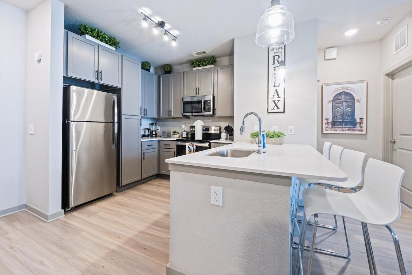Апартаменты Tropicana Field 2 Bed In Dwtwn With Free Parking Сент-Питерсберг Экстерьер фото