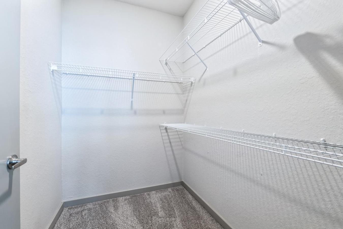Апартаменты Tropicana Field 2 Bed In Dwtwn With Free Parking Сент-Питерсберг Экстерьер фото