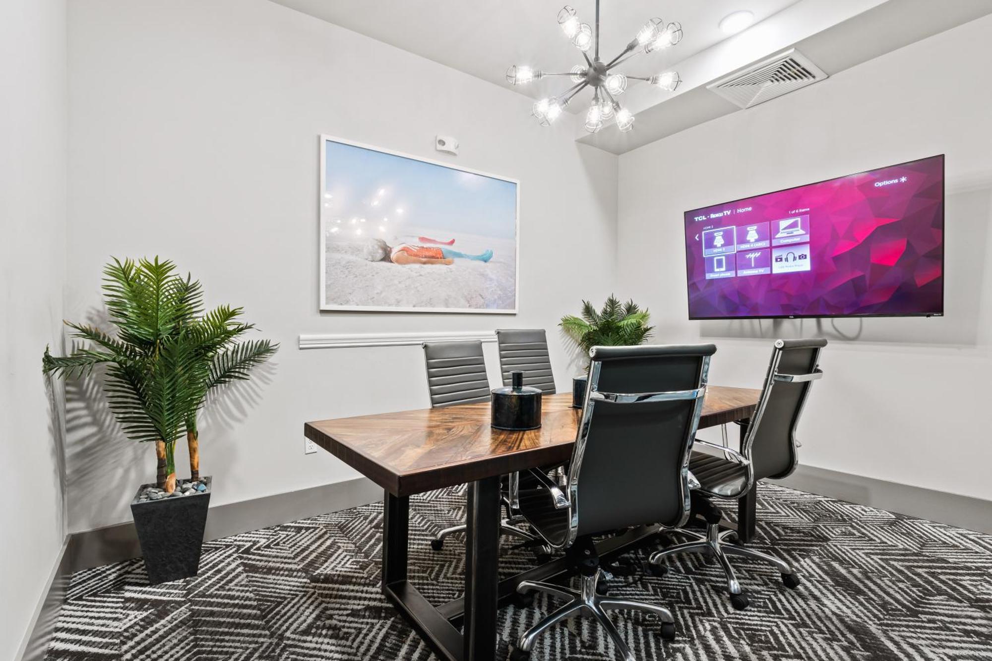 Апартаменты Tropicana Field 2 Bed In Dwtwn With Free Parking Сент-Питерсберг Экстерьер фото
